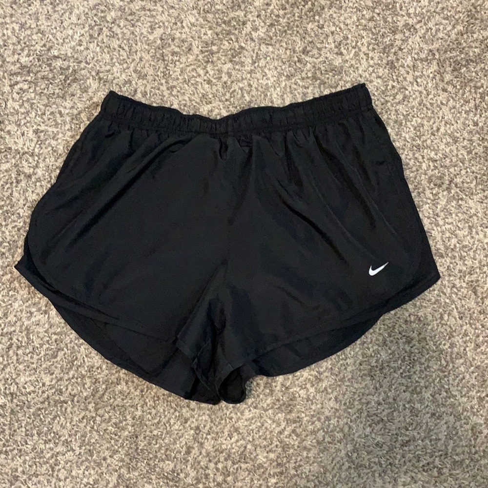 Women’s Nike tempo shorts- NEVER WORN
